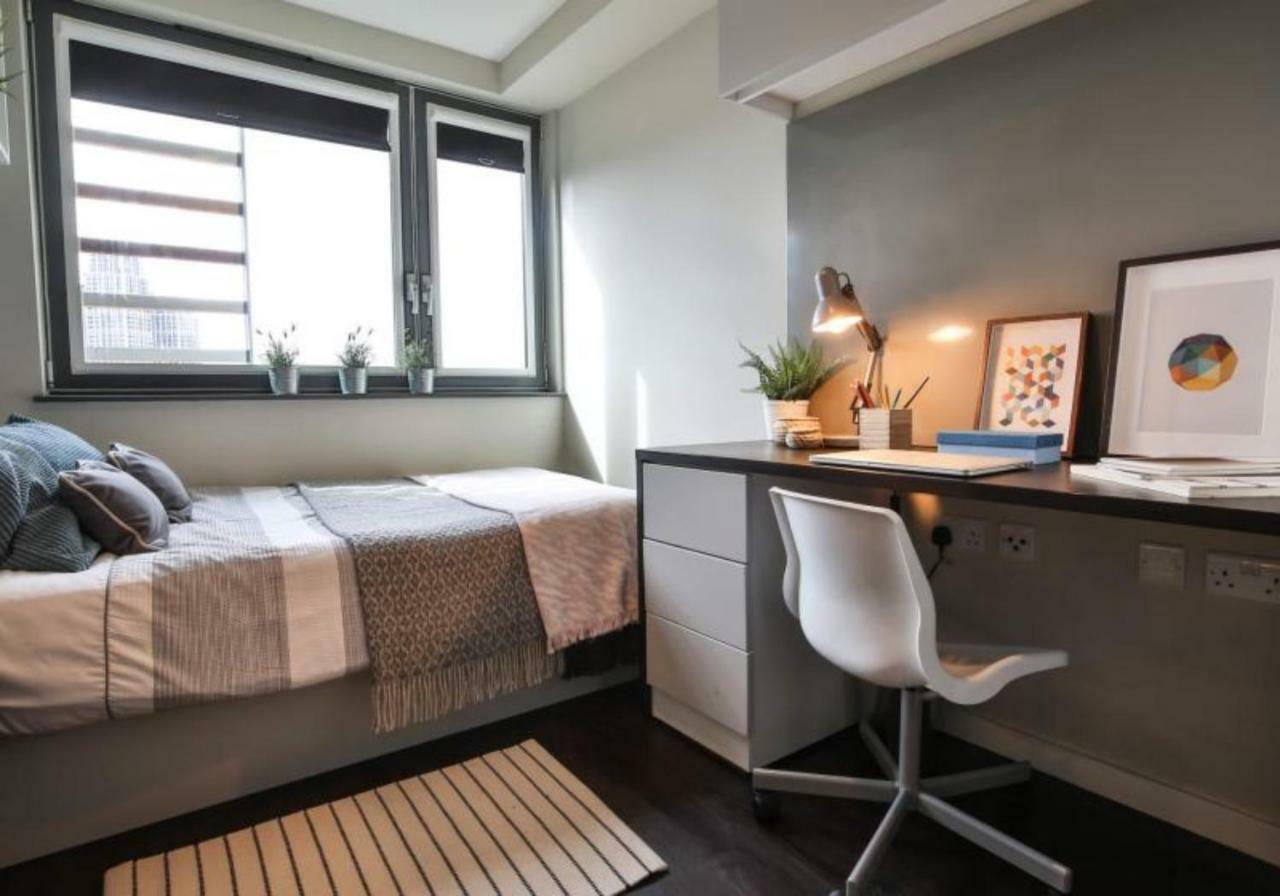 Hashtag South Bank Campus Accommodation Лондон Екстер'єр фото