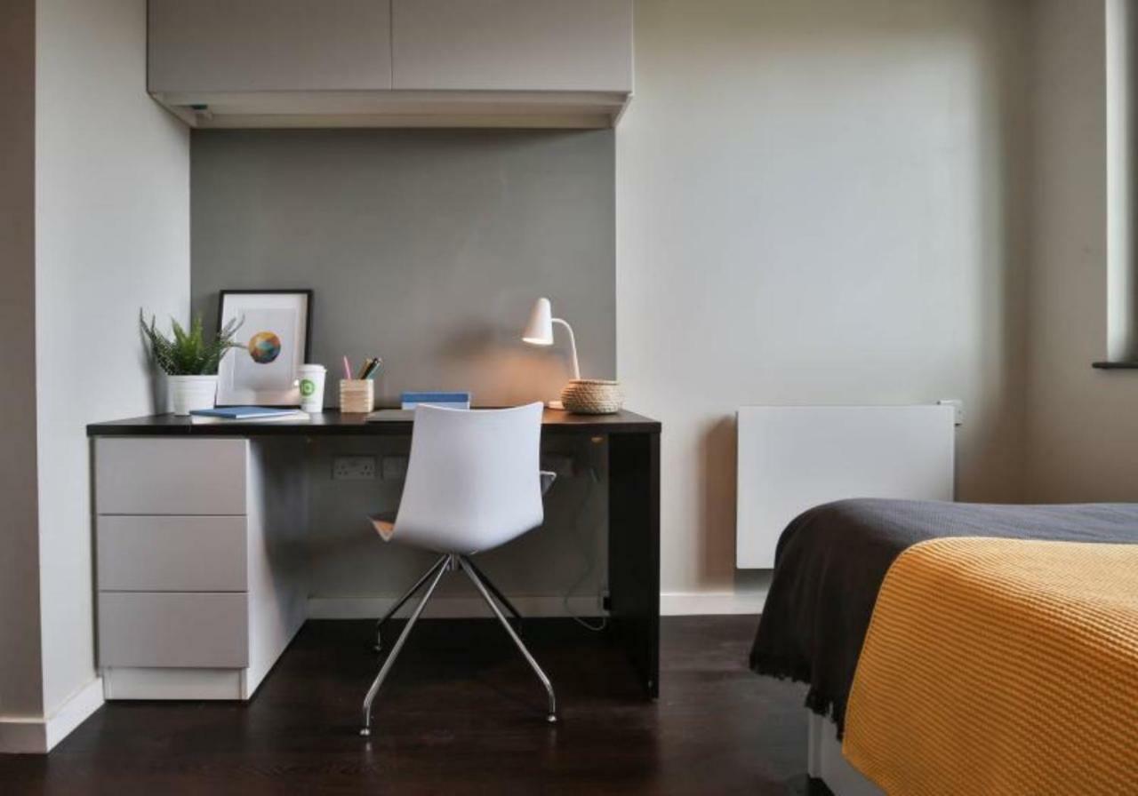 Hashtag South Bank Campus Accommodation Лондон Екстер'єр фото