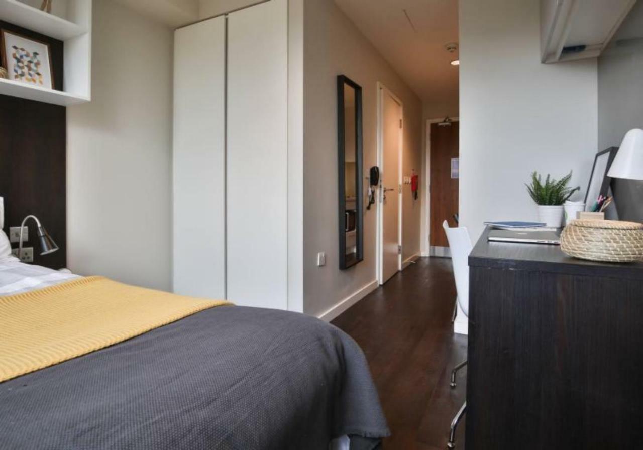 Hashtag South Bank Campus Accommodation Лондон Екстер'єр фото